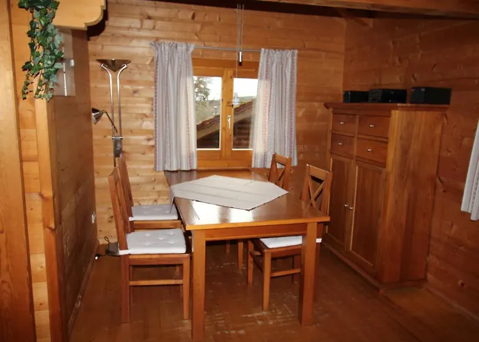 Vakantiehuis Romantikhuetten 1 & 24 *